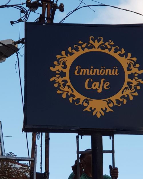 çift yönlü totem tabela